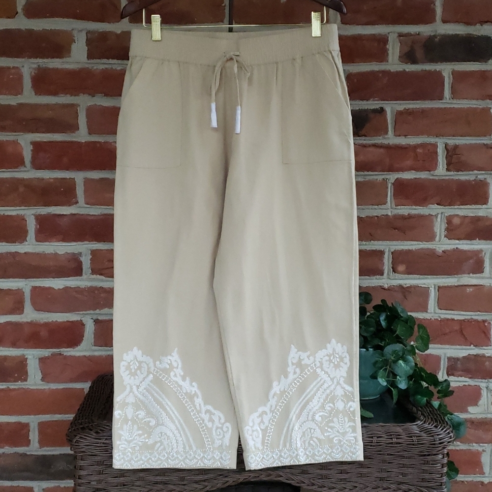 HP🦋NWT Soft Surroundings HandBead Embroidery Crop